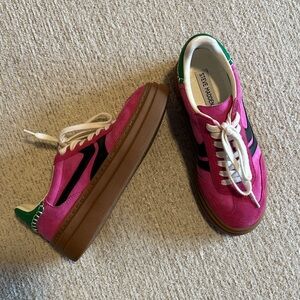 Steve Madden Sneakers